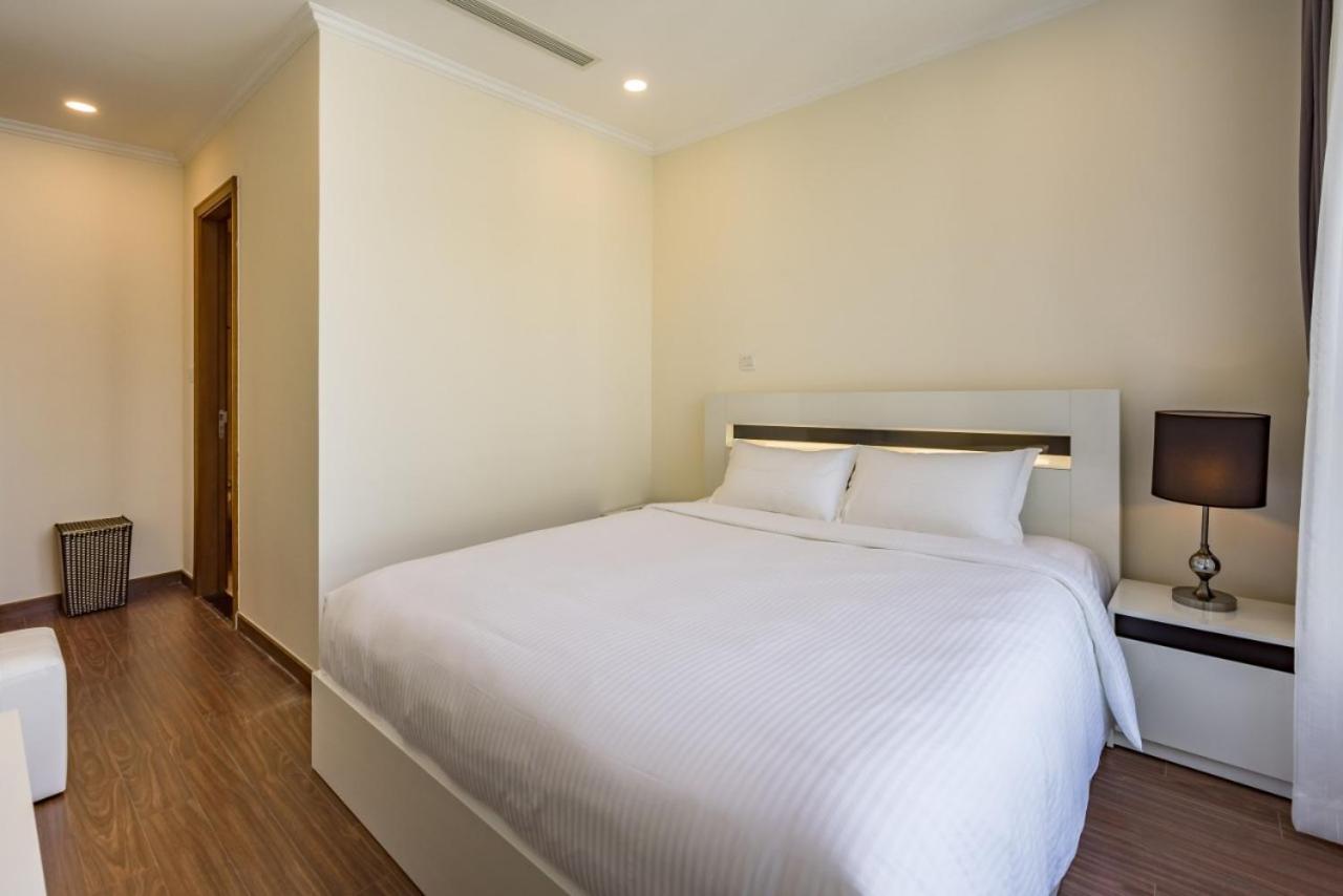 2 Bedrooms At Landmark Vinhomes Park Ho Chi Minh City