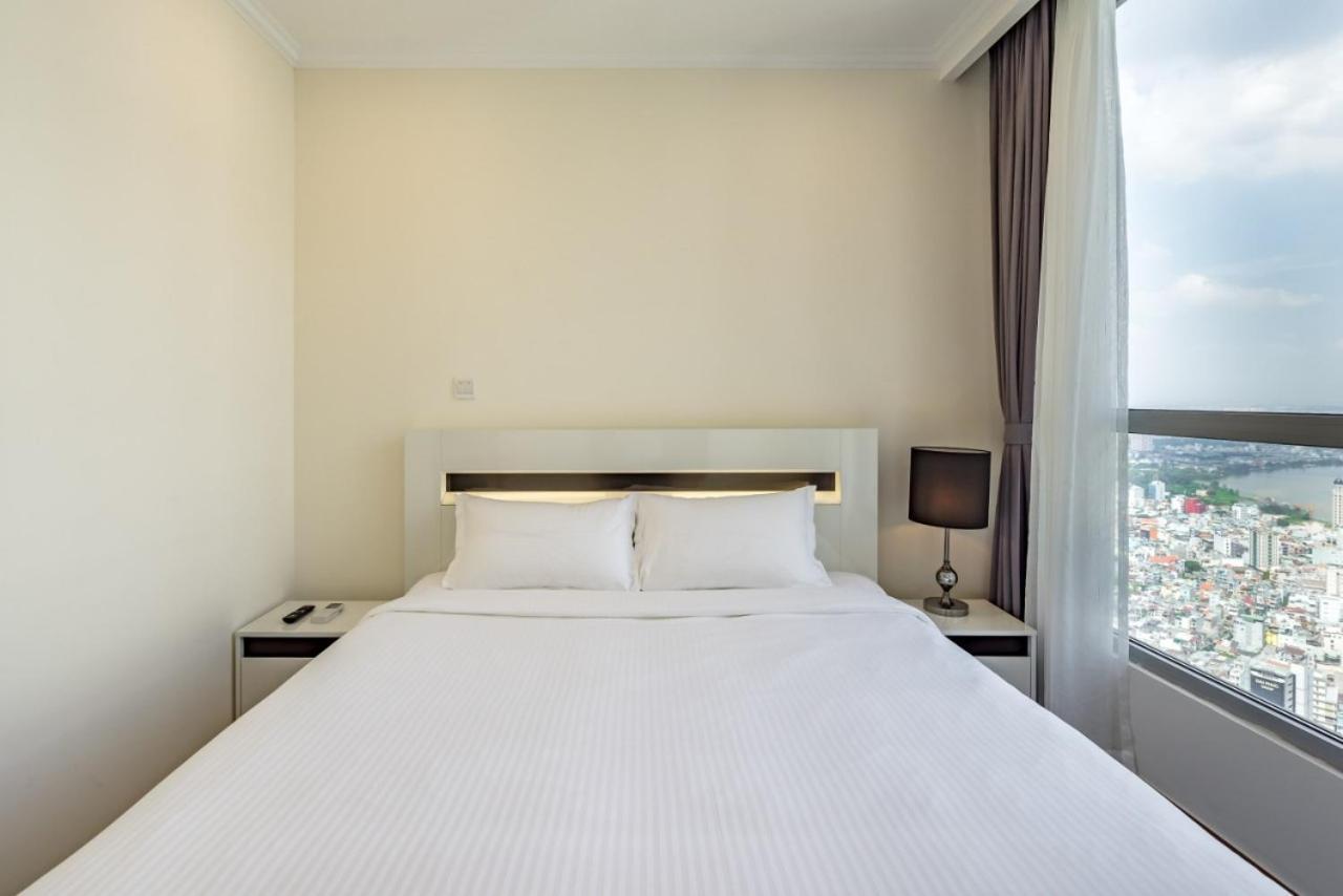 2 Bedrooms At Landmark Vinhomes Park *